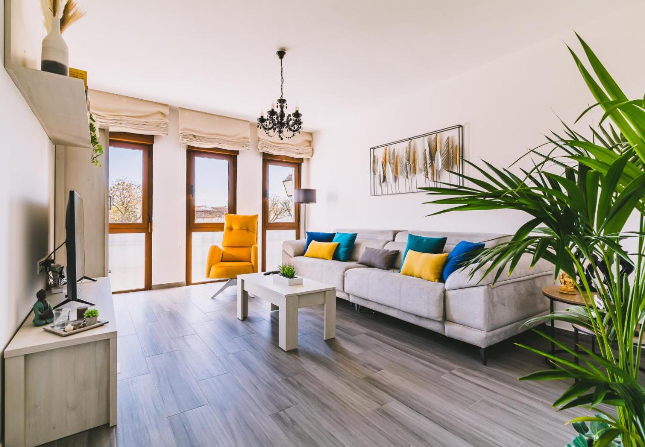 La Casa de Checa - Bed and Breakfast