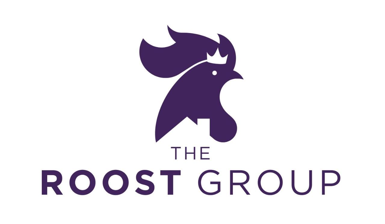 The Roost Group - 8-Bed Home - Hot Tub WiFi Parking - Chambres d'hôtes Gravesend