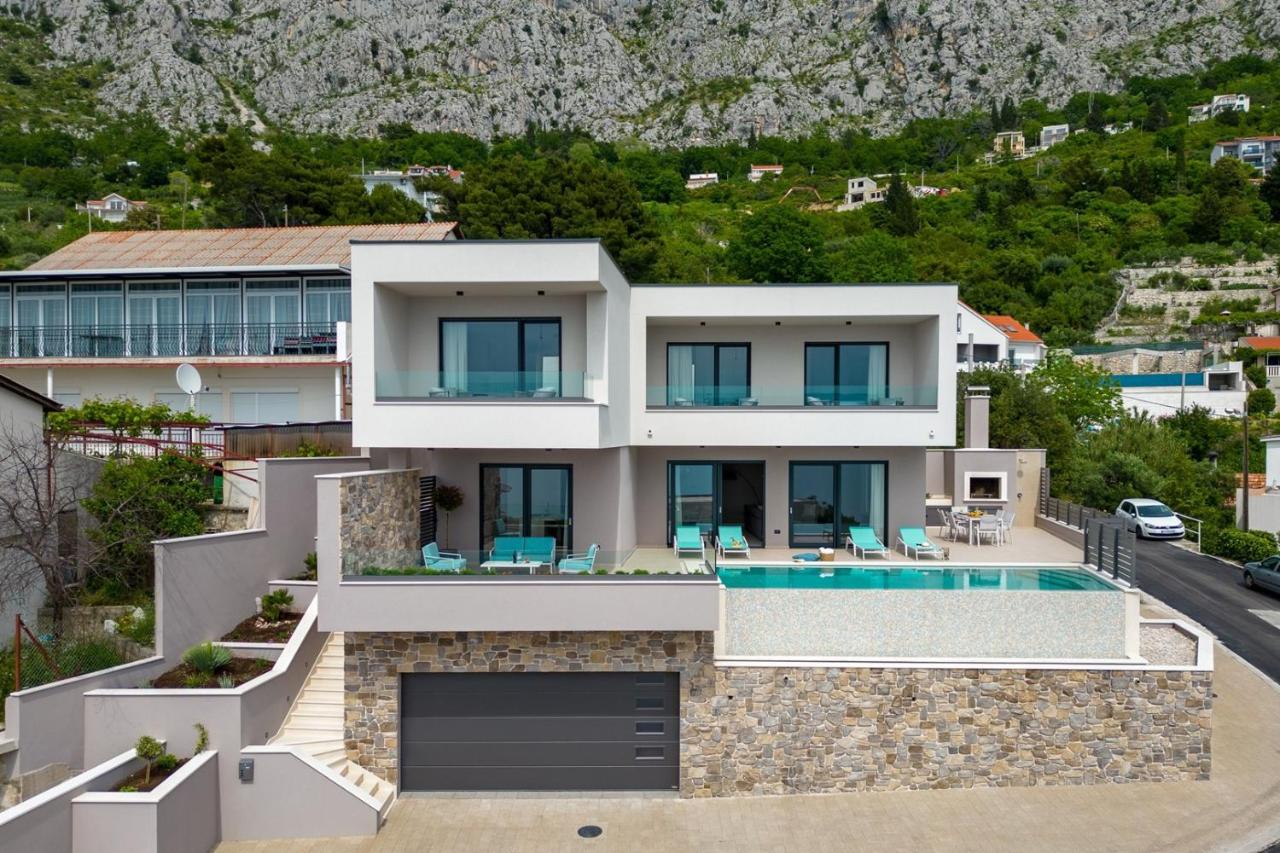 Villa Una with heated pool, 1km from the beach - B&B Omiš