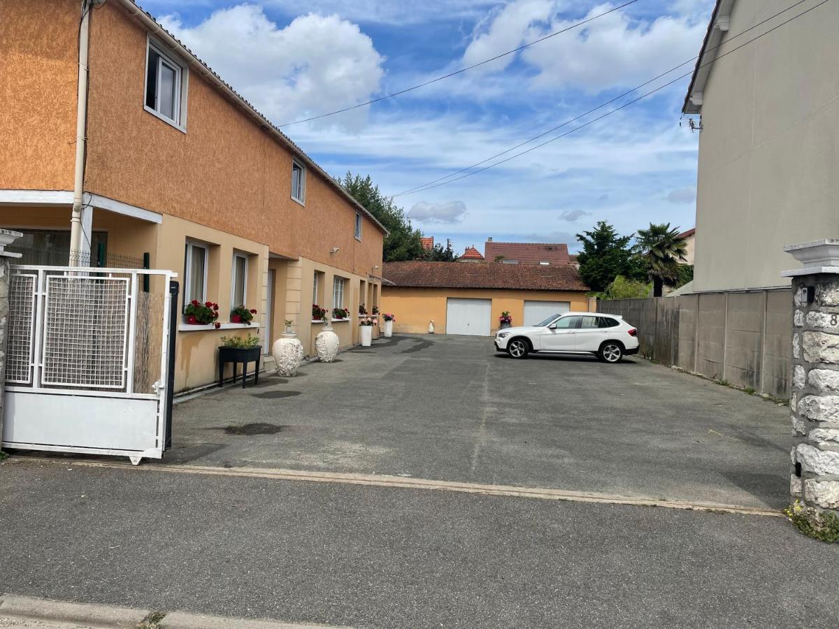 Appartement Design proche Paris - Bed and Breakfast Savigny-sur-Orge