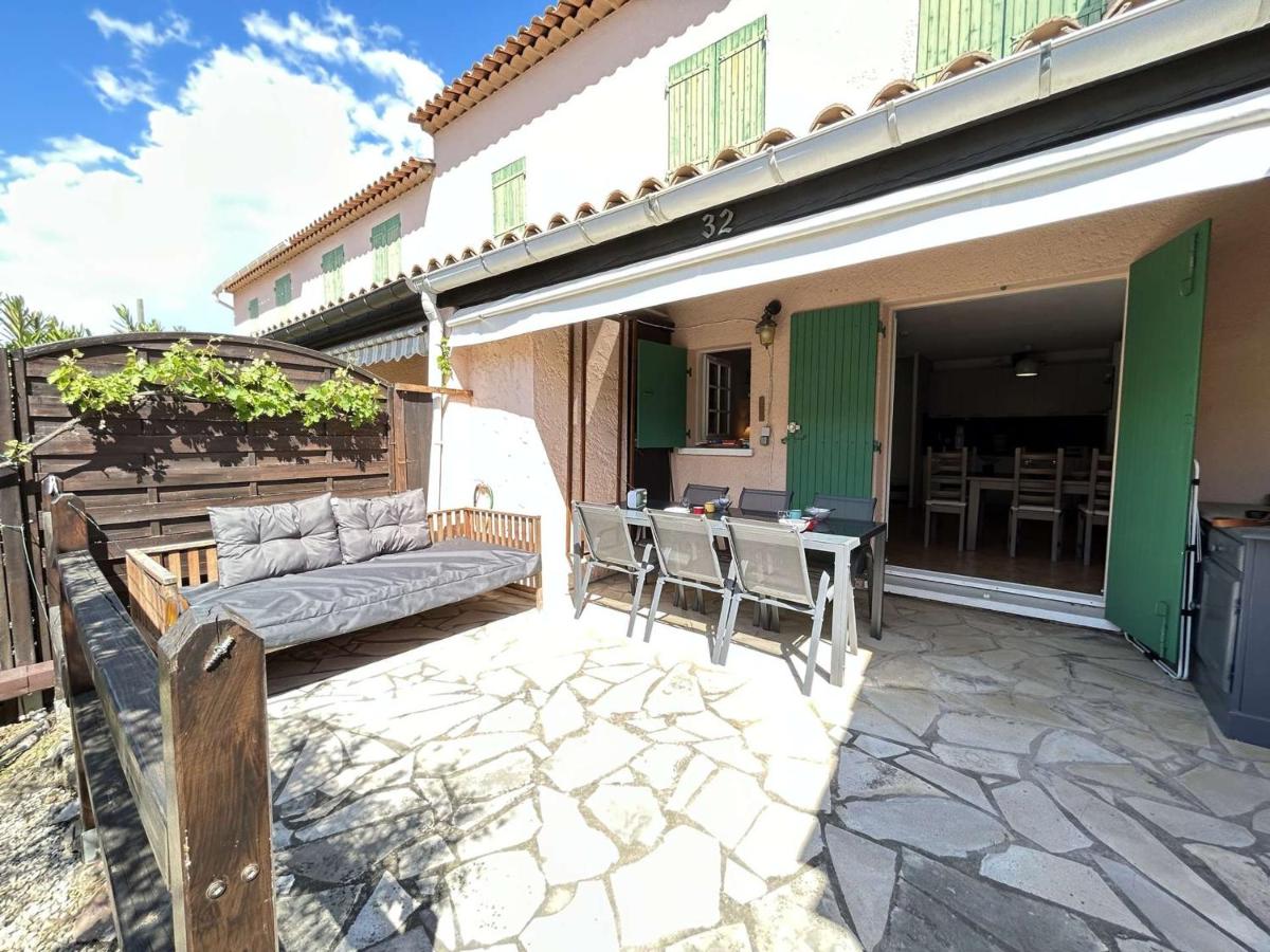 Mazet rénové à Ste-Maxime, 3 pièces, 6 couchages, centre-ville, plage à 500m - FR-1-226-517 - B&B