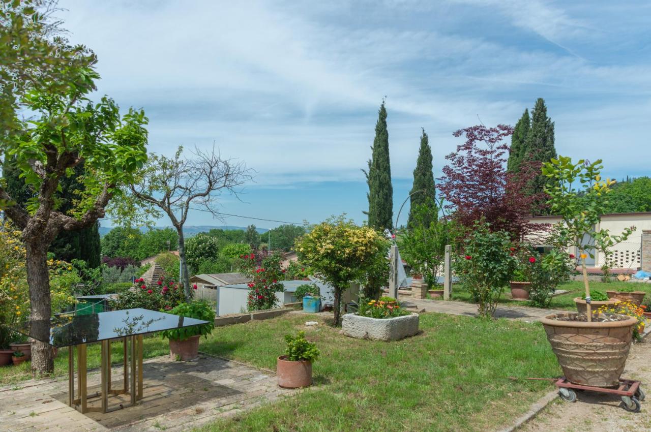 B&B Assise - Assisi Green Country Apt with parking & Netflix - Bed and Breakfast Assise