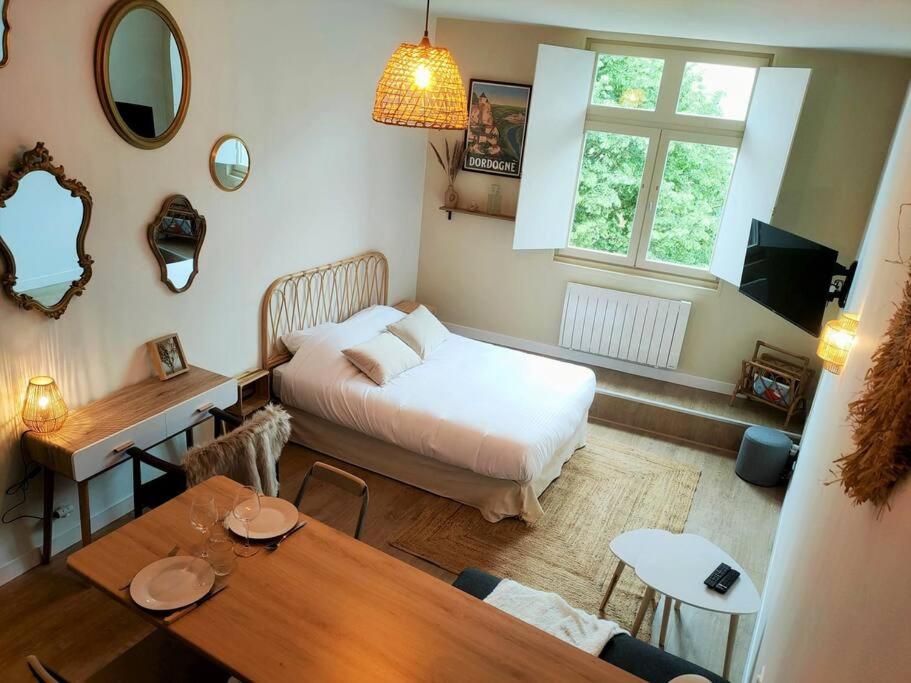 B&B Périgueux - Agréable studio du Coderc avec balnéo - Bed and Breakfast Périgueux