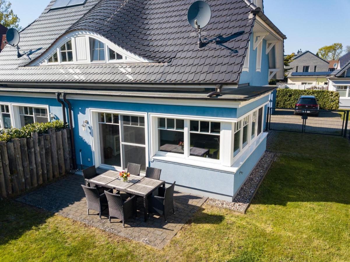 Exklusive DHH - HAUSTIERFREI - SAUNA - KAMIN - OstseeLagune Zingst, strandnah, 3 SZ, 2 Bäder, Glasfaser, Garten mit Südterrasse, E-Ladesäule, 2 Stellplätze, Strandkorb, Fahrradschuppen, Waschmaschine, Trockner, Nichtraucher, allergikerfreundlich - B&B Zingst