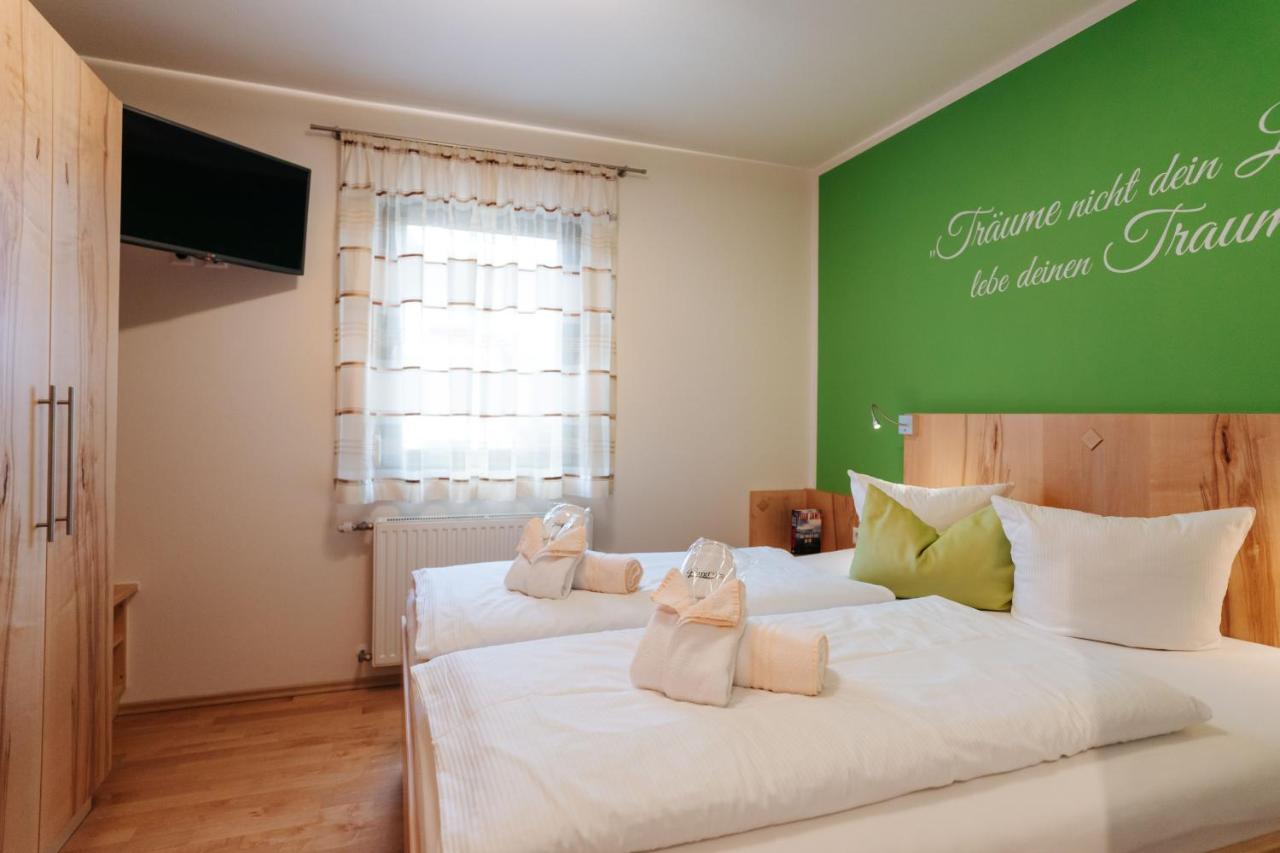 Apartment mit 2 Schlafzimmern und Balkon - Top 4