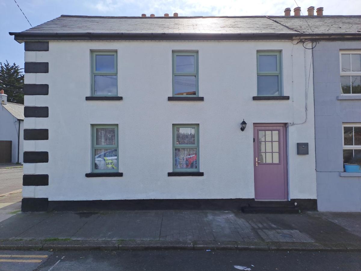 B&B Wicklow - 3 bed corner terrace house by the sea Wicklow town - Bed and Breakfast Wicklow