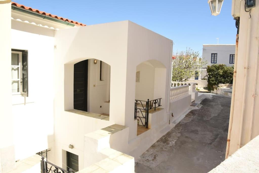 Panos House Andros - B&B