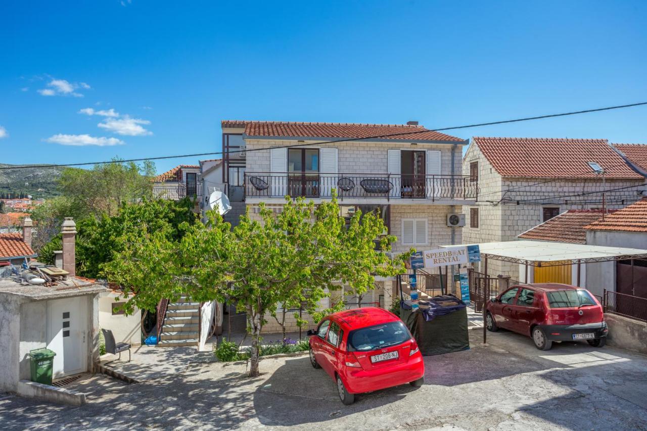 B&B Trogir - Apartments with a parking space Trogir - 20874 - Bed and Breakfast Trogir