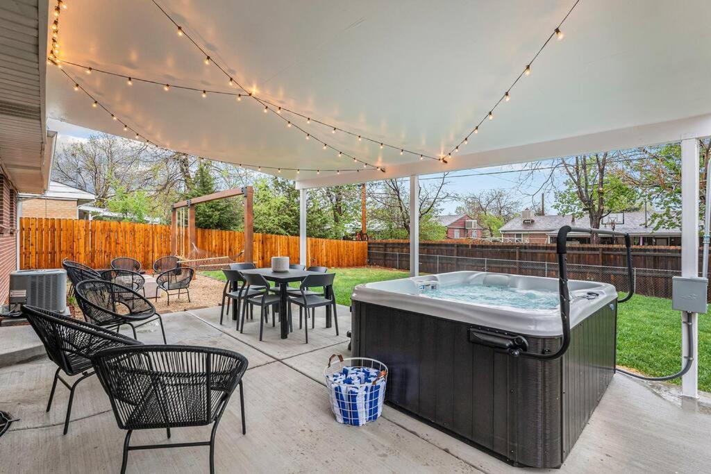 B&B Denver - Mile Hi: Amenities Galore - Bed and Breakfast Denver