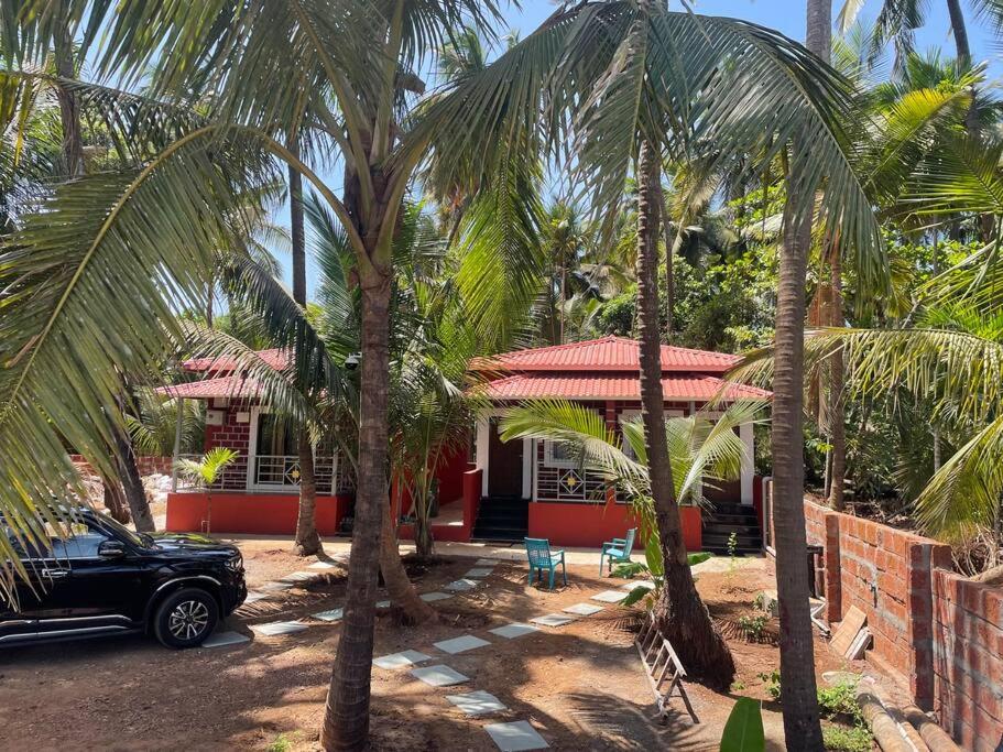 B&B Diveāgar - Sandcastle Cottages 2 AC - WiFi - SmartTV - Parking - Diveagar - Bed and Breakfast Diveāgar