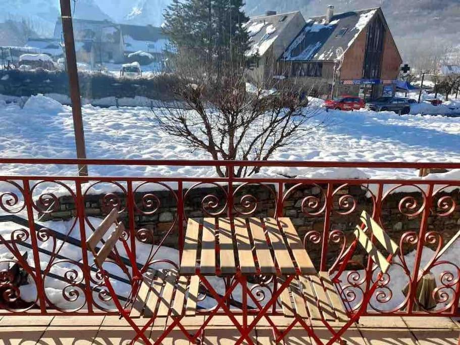 Superbe appartement Décoration montagne Centre Loudenvielle - Ferienwohnung