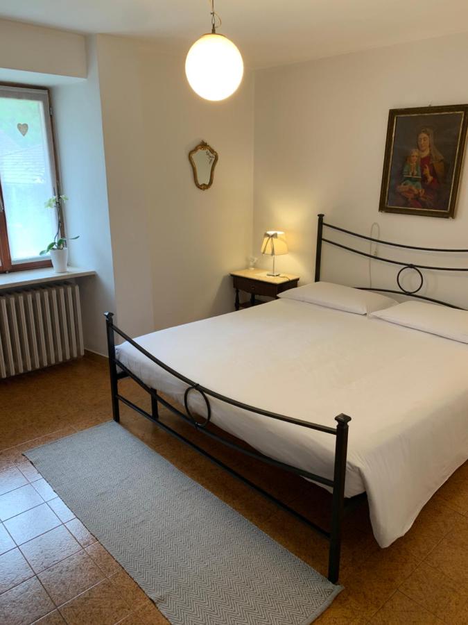 Doppelzimmer mit Gartenblick und eigenem Bad