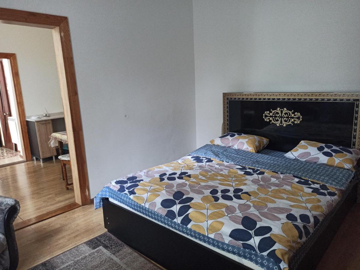 Апартаменти 15 хв від жд вокзалу - B&B