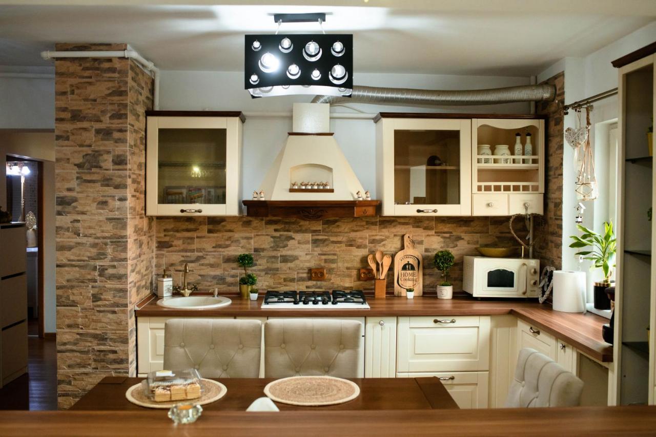 Apartament Lux Crialy - 75 m2 - free parking - B&B