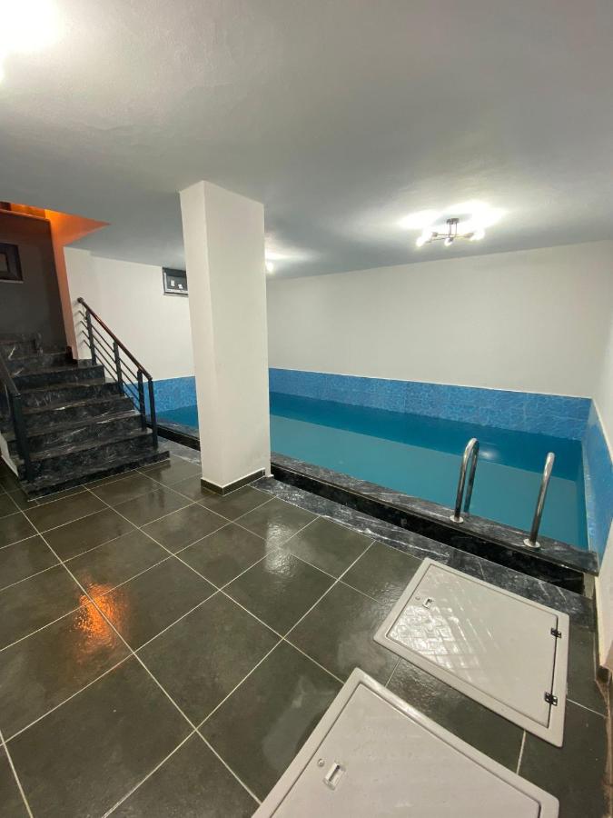 Villa con Piscina Privata