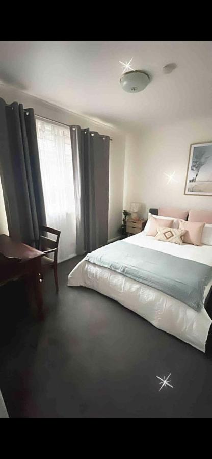 B&B Melbourne - Cheerful 2 room house - Bed and Breakfast Melbourne