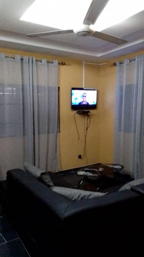 CHAMBRE ET SÉJOUR CLIMATISES WiFi Gratuit A 6 Nuitées de Réservation - Chambres d’hôtes Lomé