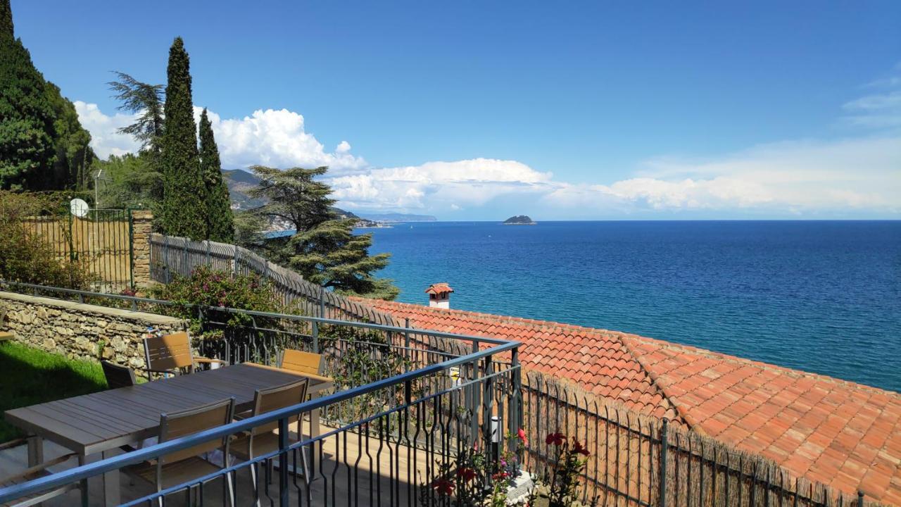 Vista Mare & AC - Smeraldo Apartment - B&B Laigueglia