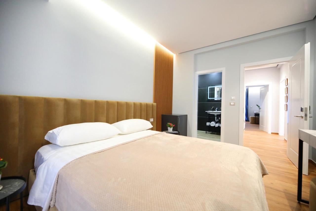 Camera Matrimoniale Deluxe con 1 Letto Supplementare