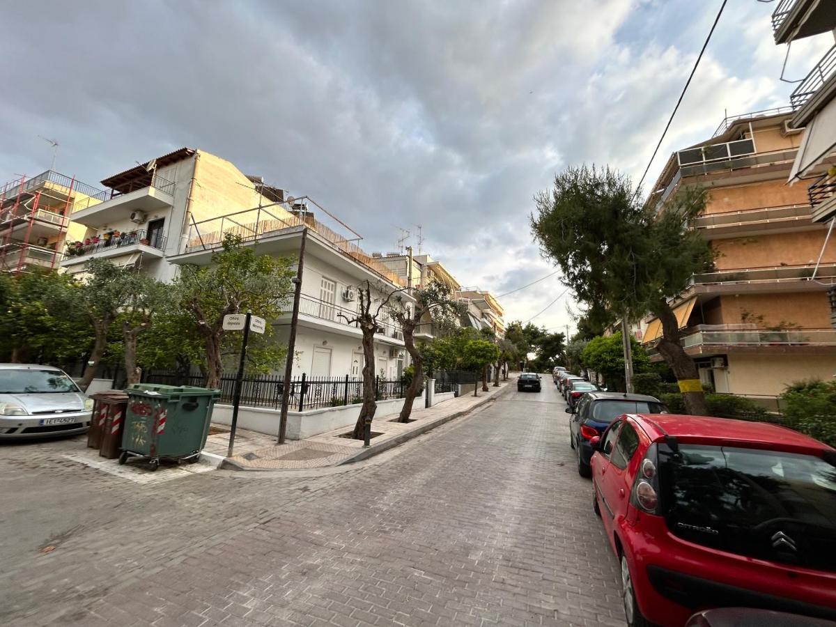 ATHENS 3br Riviera Alimos - B&B