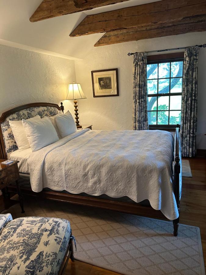 Angus Deluxe Room