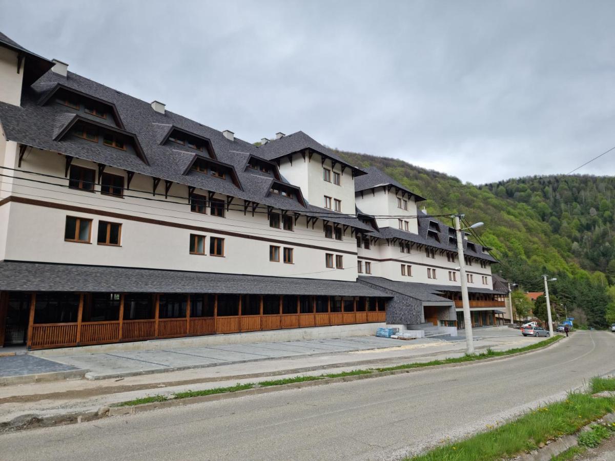 Apartman "PUZZLE" Bela Reka, Brzeće - B&B