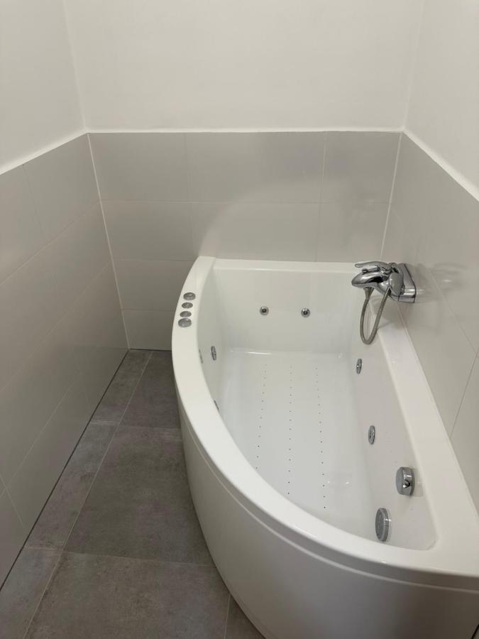 Nowy Apartament z jacuzzi w Bielsku-Białej - Ferienwohnung