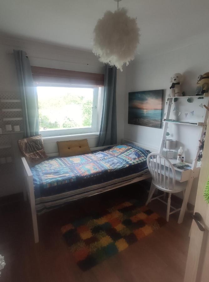 Single Room with Shared Bathroom