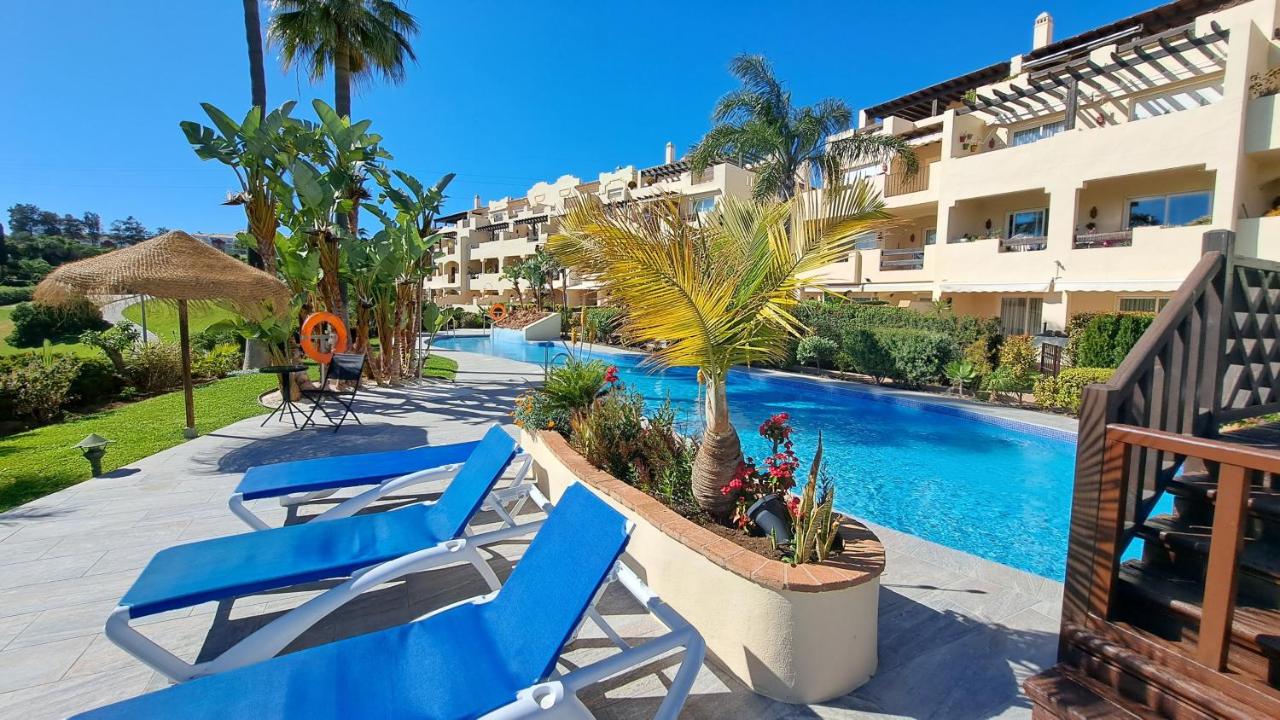 Sunny Golf View Miraflores - B&B
