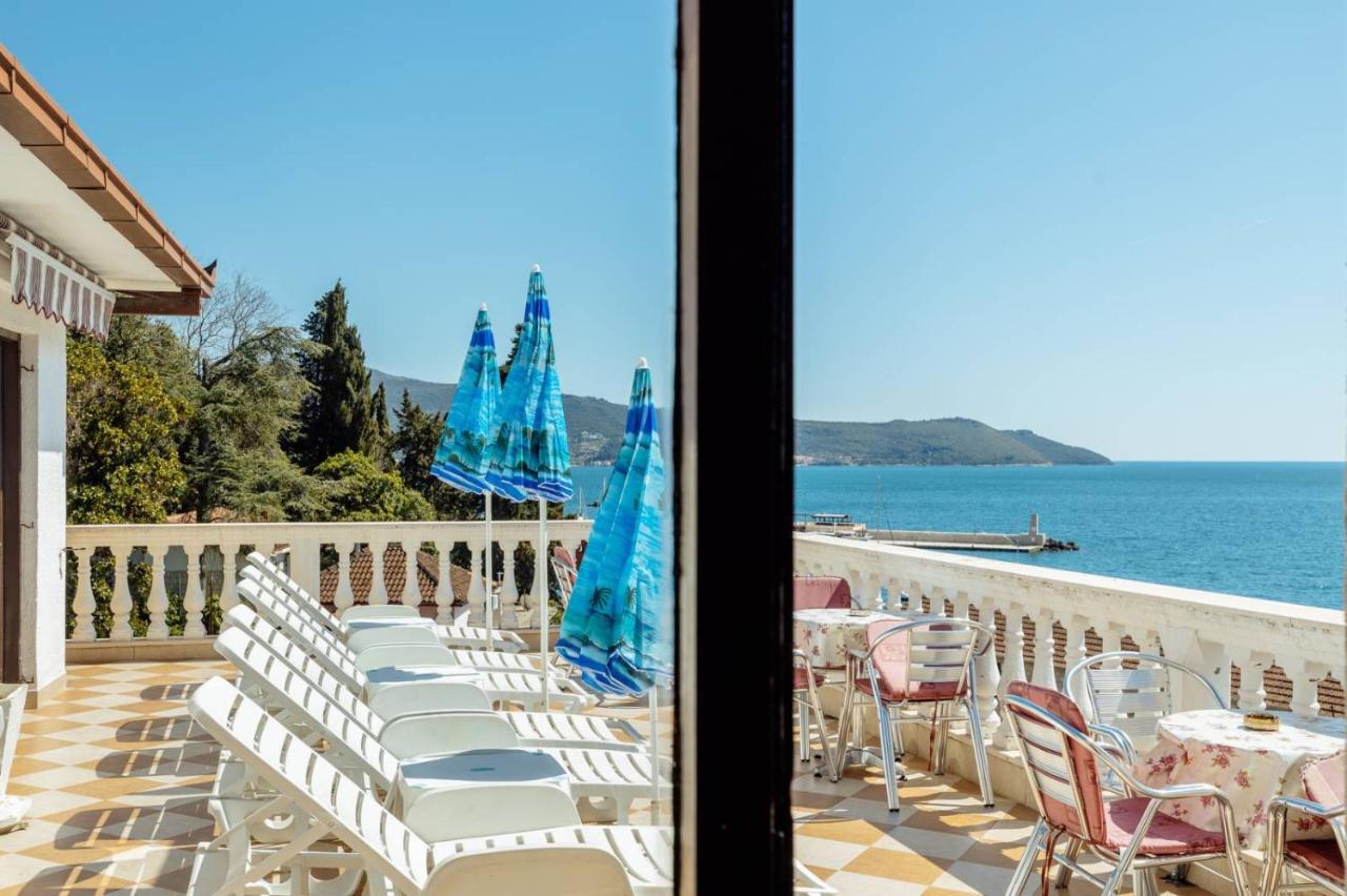 Habitación Triple con terraza