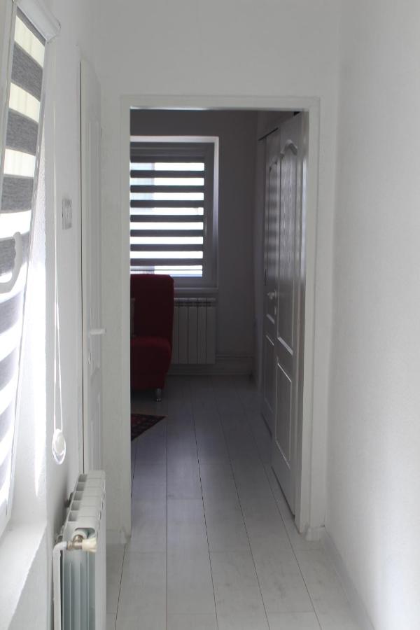 Red Apartment - B&B