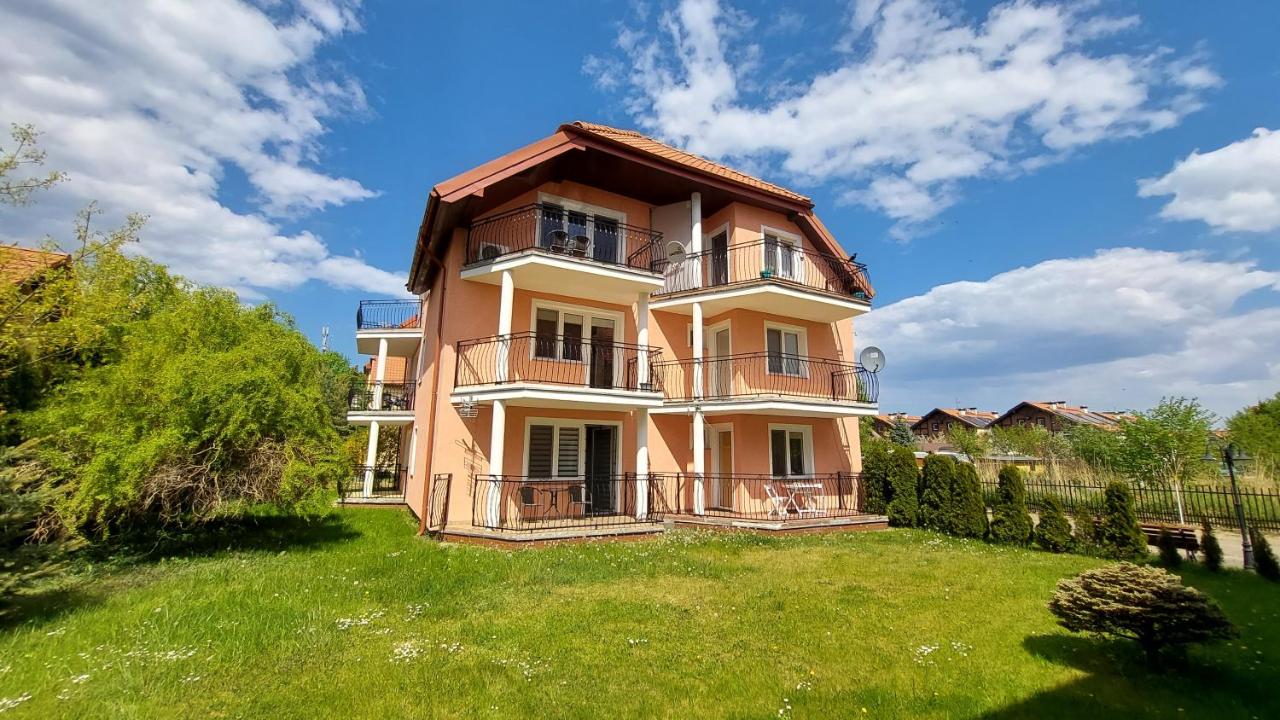 SUN CITY Apartament GOSIA - Krynica Morska - B&B