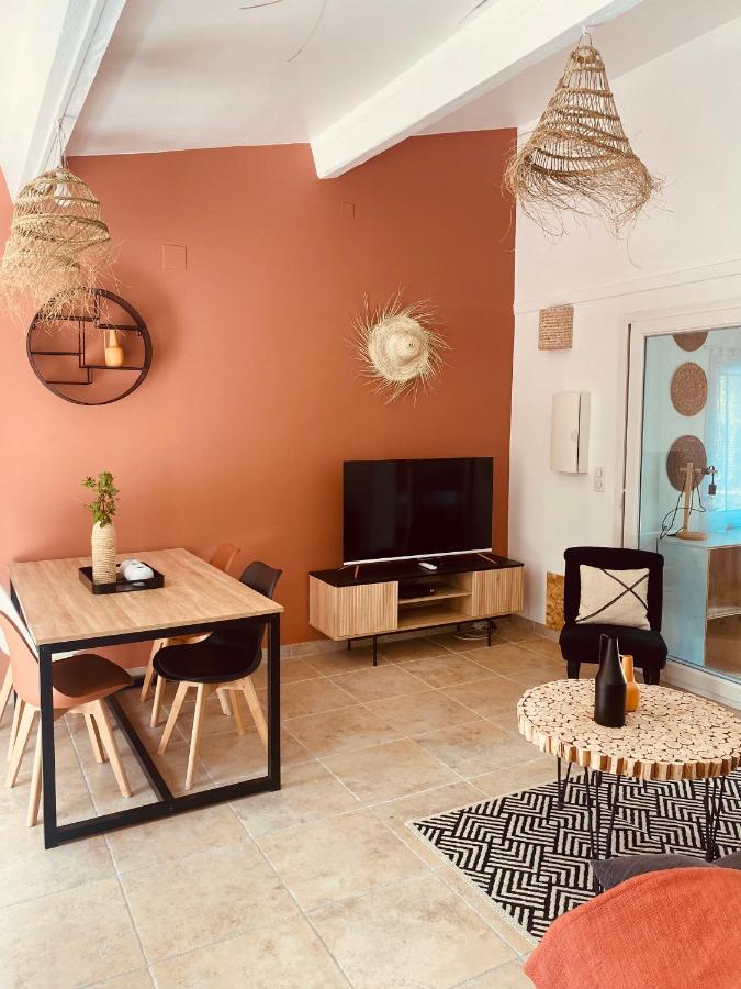 B&B Saint-Cannat - Villa Terracota en campagne avec jardin - Bed and Breakfast Saint-Cannat