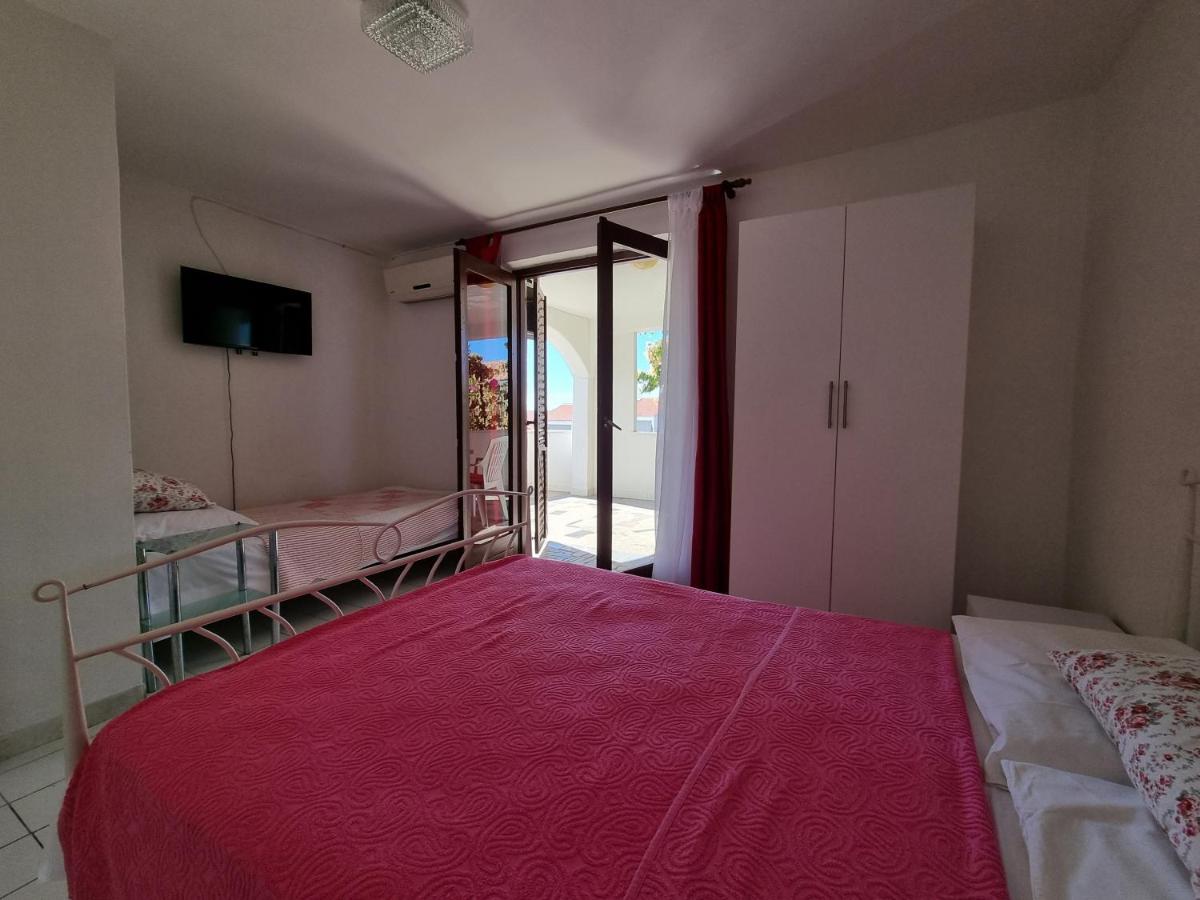 Apartment mit Terrasse