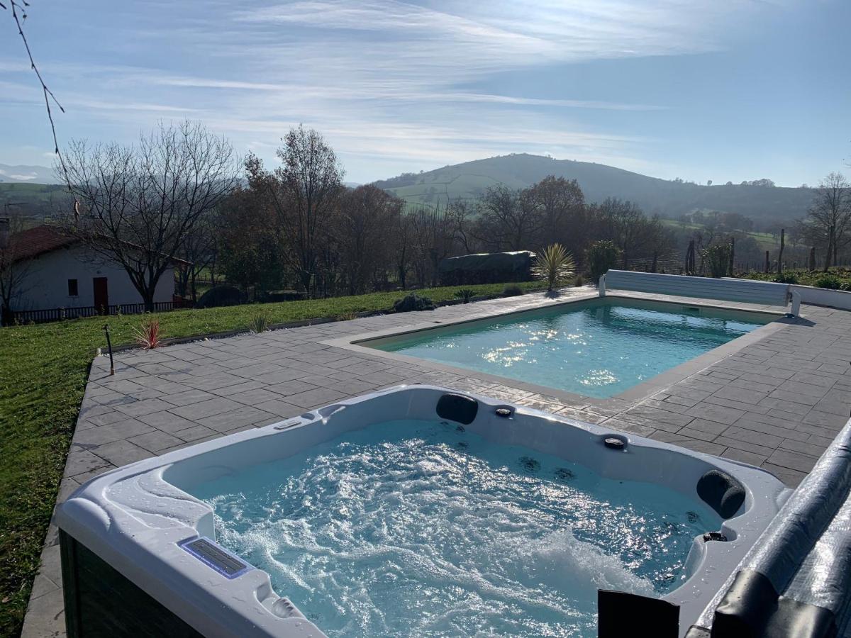 Studio Laina avec piscine, spa optionnel - Ferienwohnung Irissarry