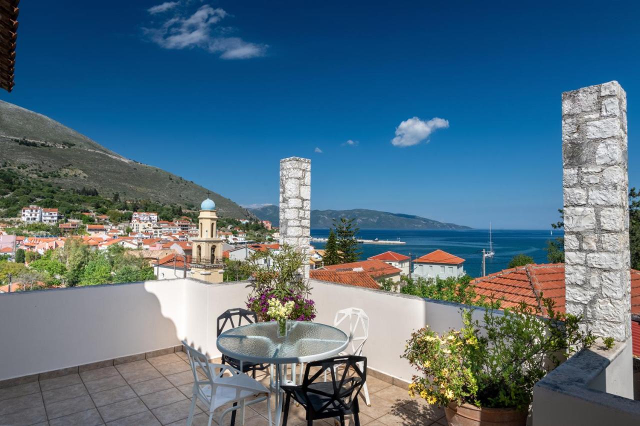 Spyros House, 3 bedrooms-sea view-in Agia Efimia - B&B
