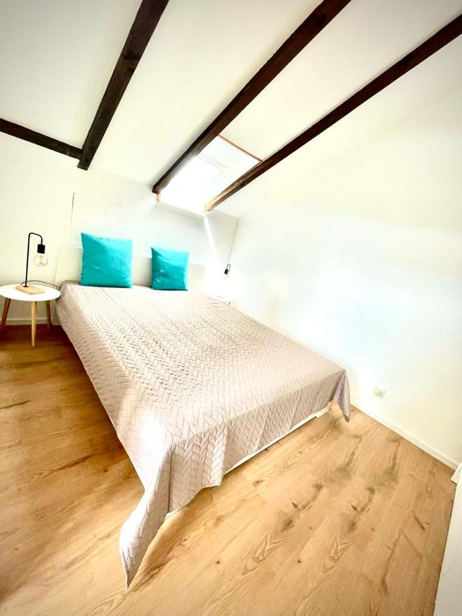 One-Bedroom Apartment with Balcony