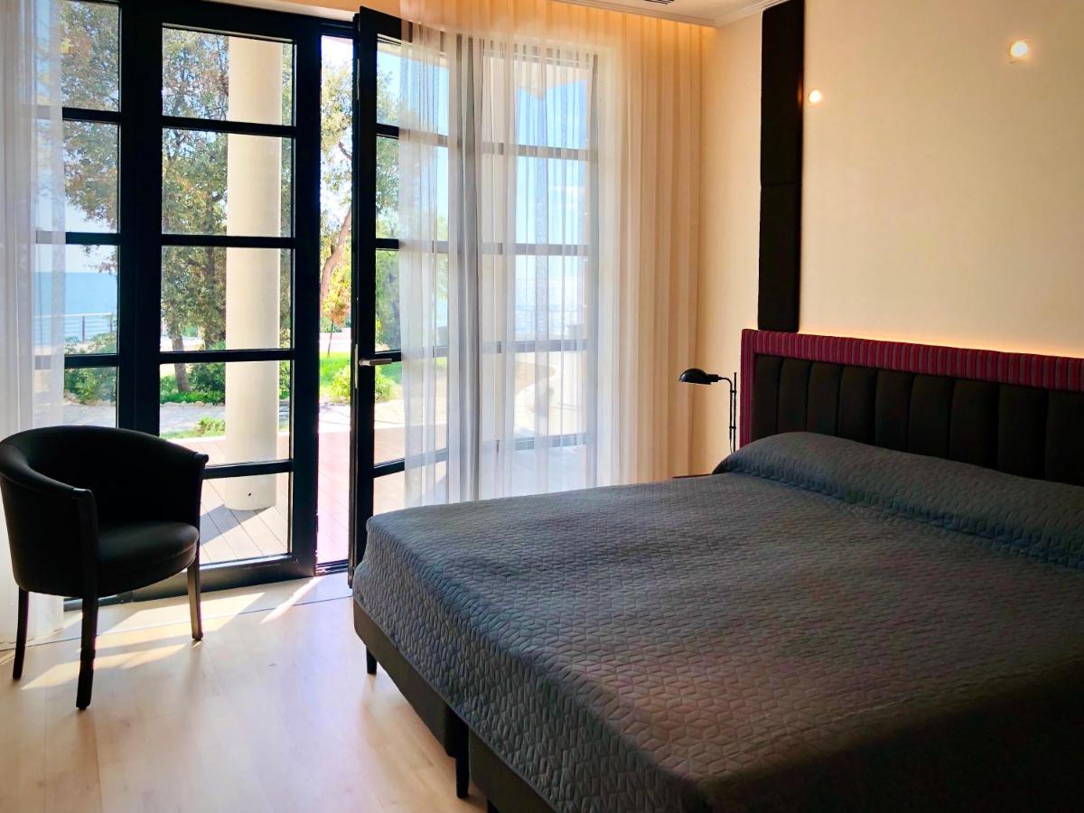 Appartement 2 Chambres avec Terrasse et Vue sur la Mer