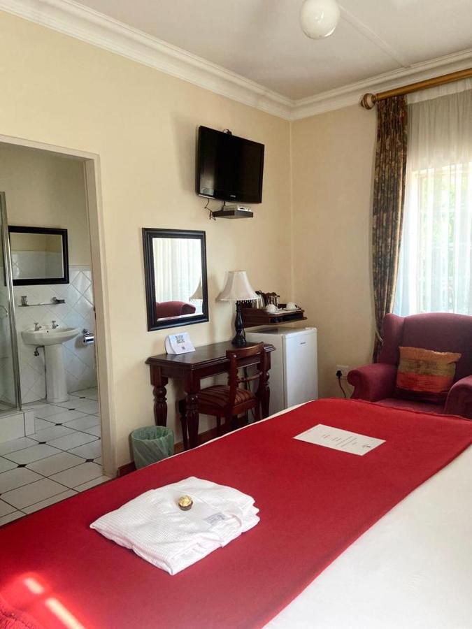 Double or Twin Room with Bathroom