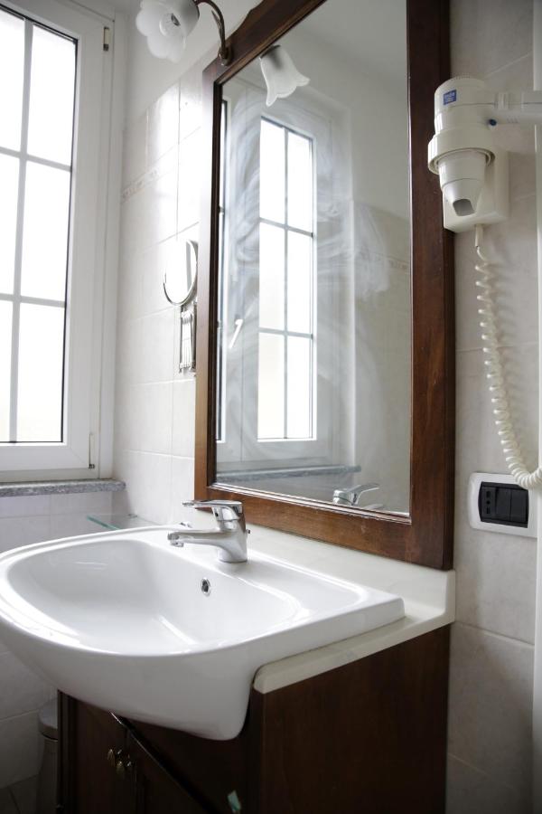 Studio (2 Adults)