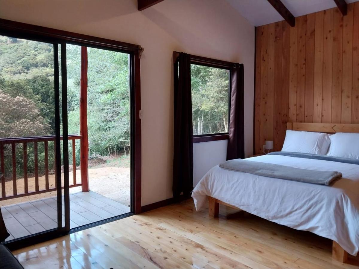 Chambre Double - Vue sur Montagne