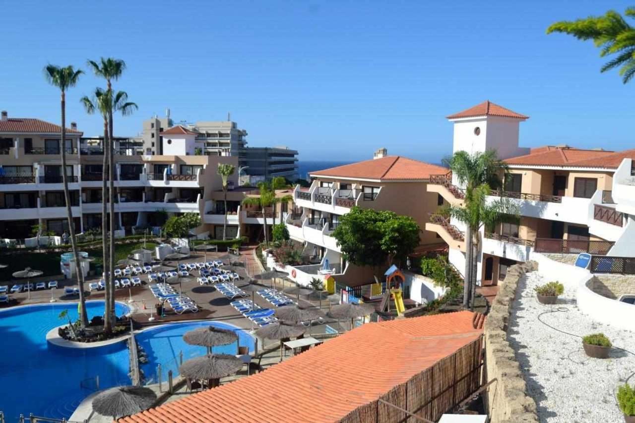 Apartamento 251 con vistas al mar y a la piscina - B&B