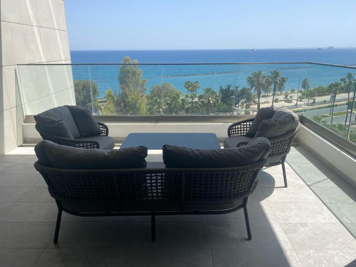 The Address-Seafront Luxury 2 Bedroom Residence - B&B Limassol