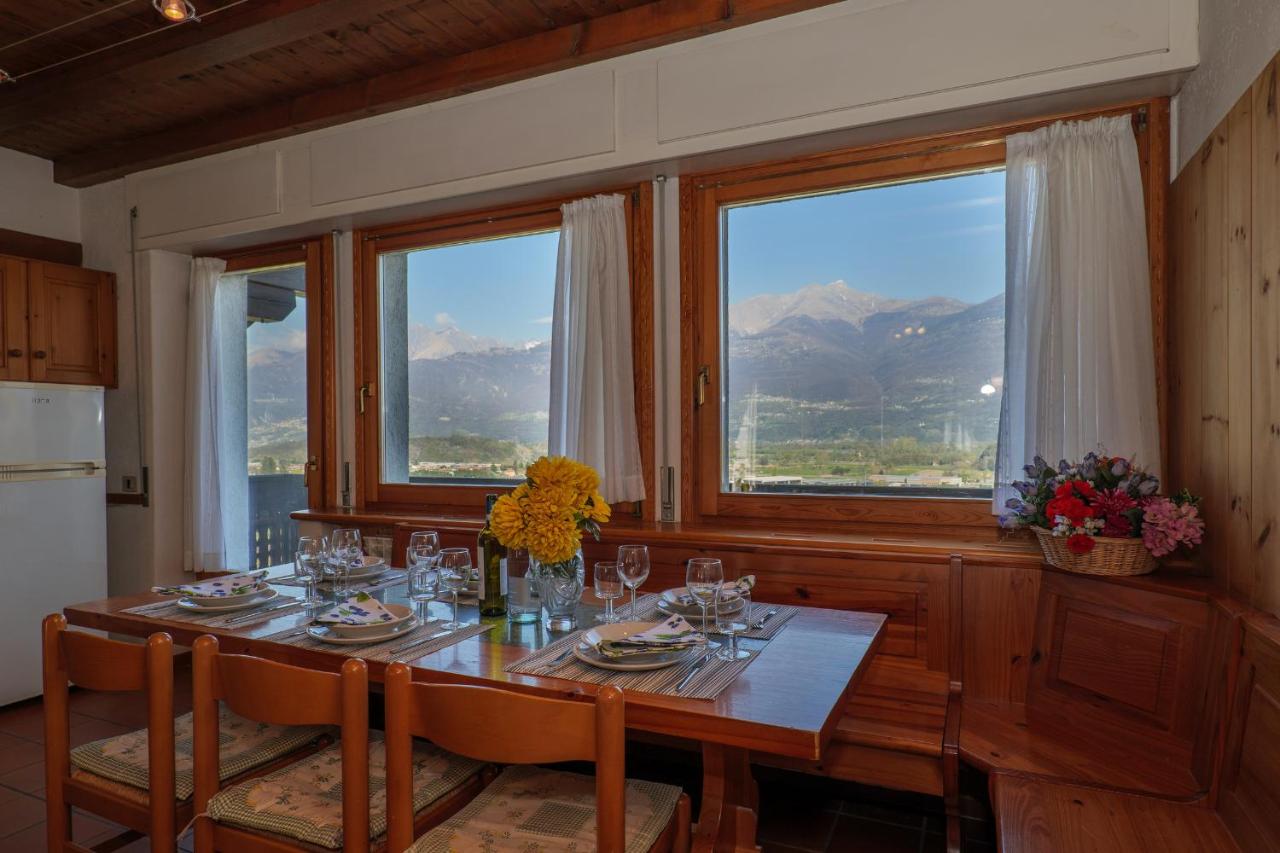 Three-Bedroom Apartment with Balcony