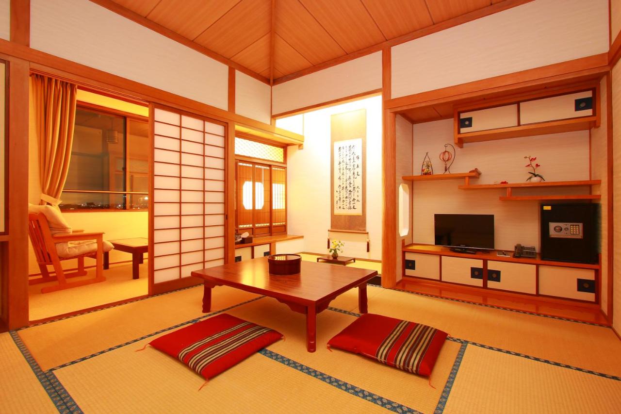 Economy Twin Room