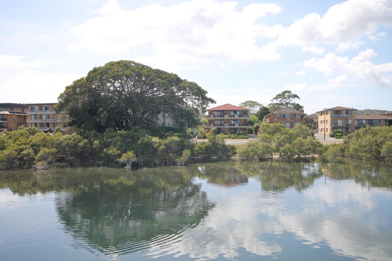 CHILL-OUT LAKESIDE - Wallis Lake Forster - Bed and Breakfast Forster