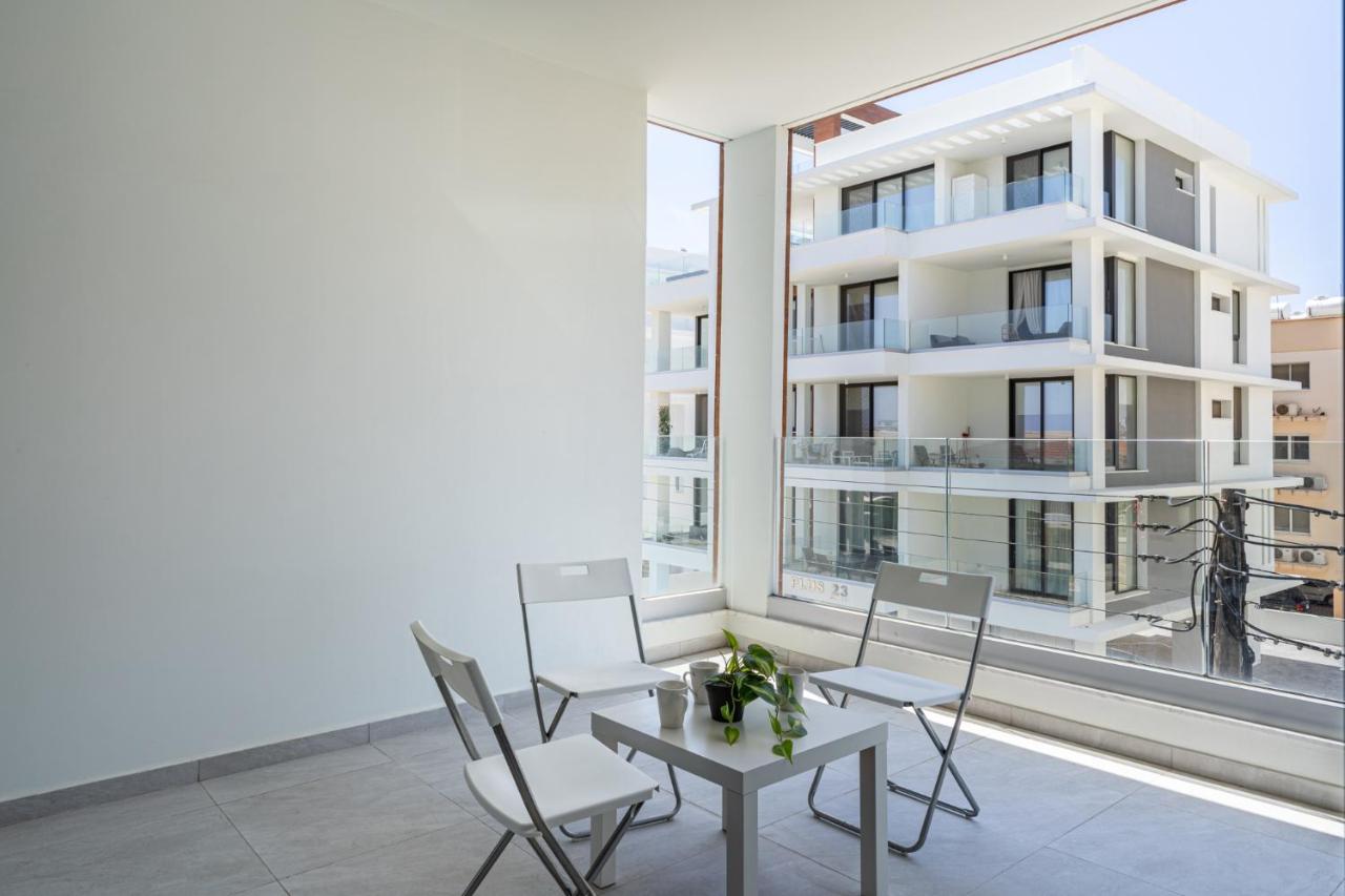 Lana 1-Bedroom Apt in Larnaca - B&B Larnaka