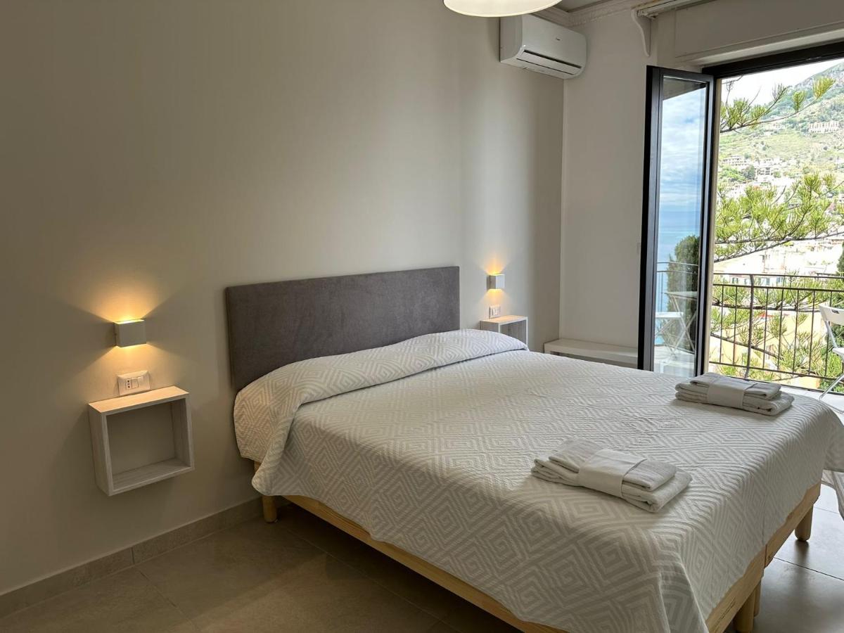 B&B Taormina - MIRA taormina rooms - Bed and Breakfast Taormina