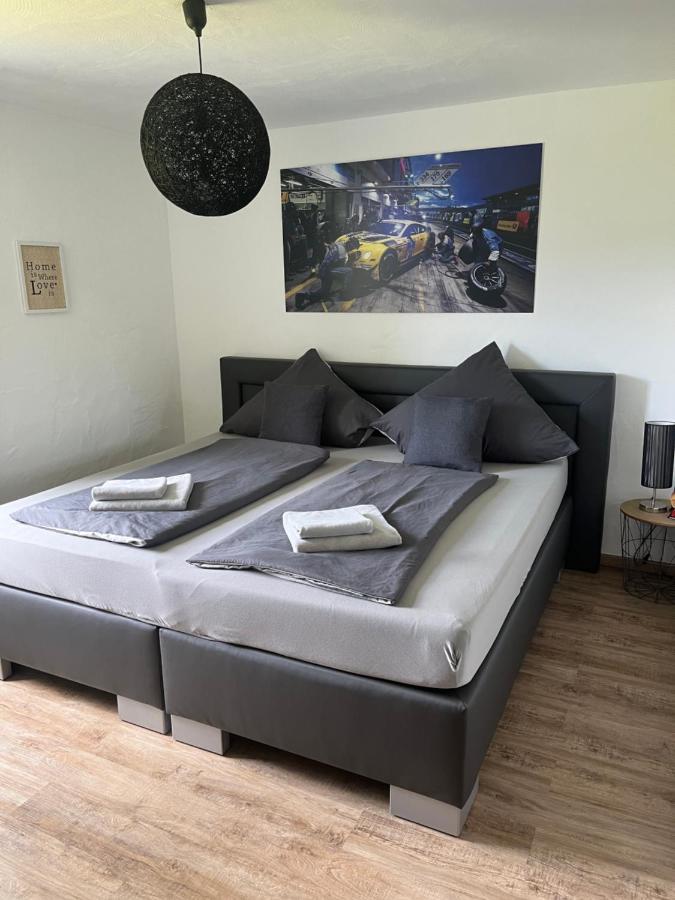 Gästezimmer Melina am Nürburgring - B&B Adenau