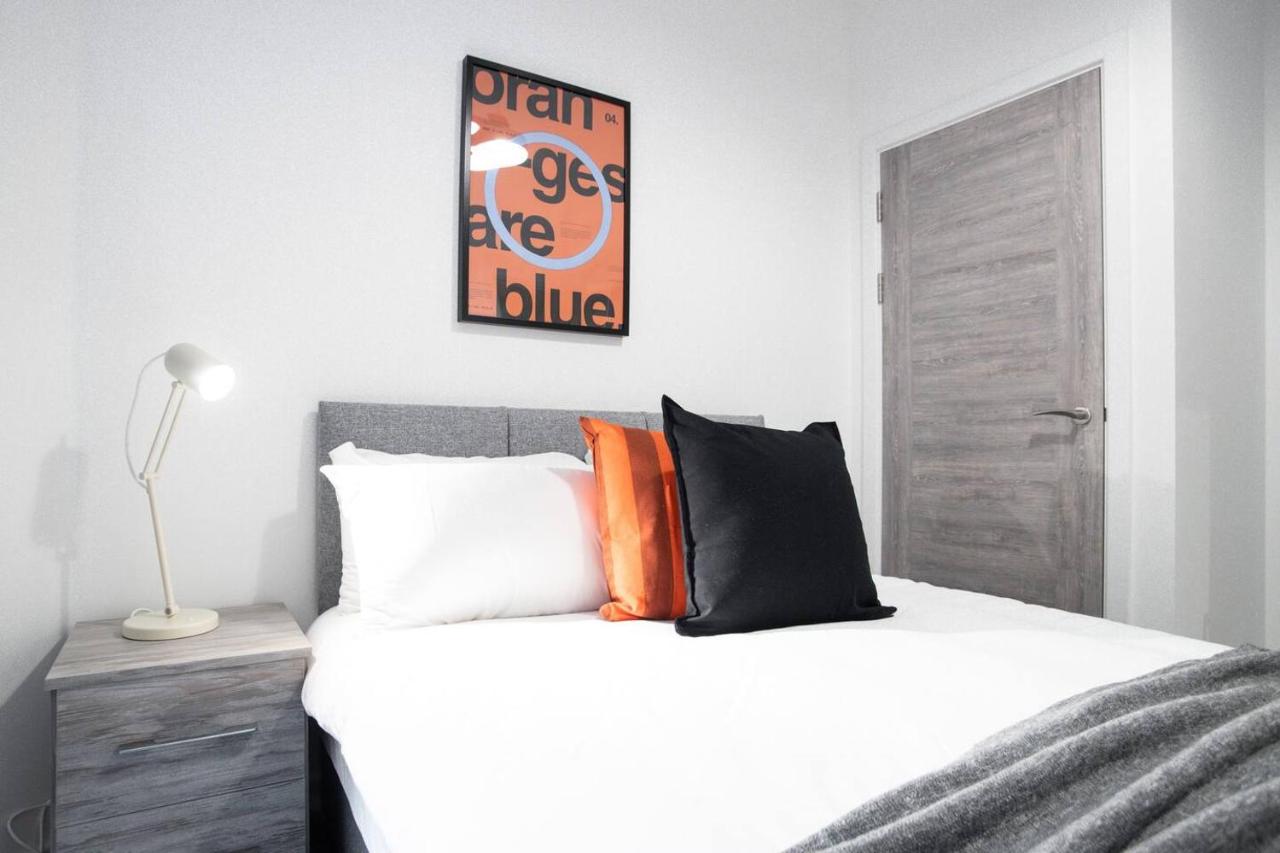 Bayard Apartments - Two Bedroom Apartment - Contractors Welcome - Chambres d’hôtes Peterborough